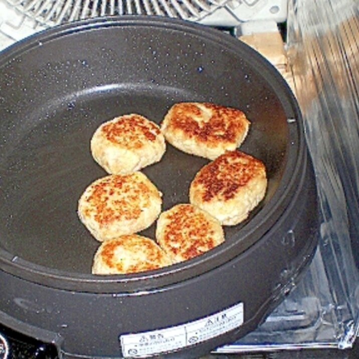 材料3種でシンプル ヘルシー豆腐ハンバーグ